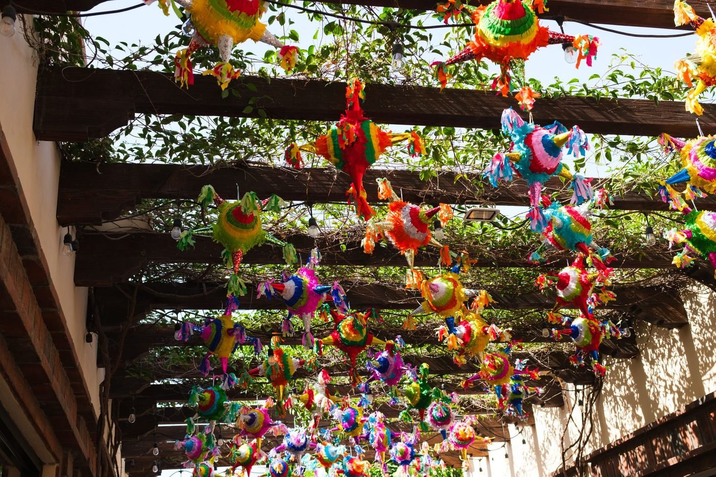 Des piñatas colorées à fabriquer soi-même pour un EVJF
